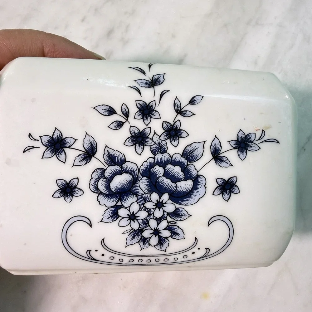 Vintage Ceramic Floral Toothbrush Holder White Blue Glossy Freestanding Bathroom